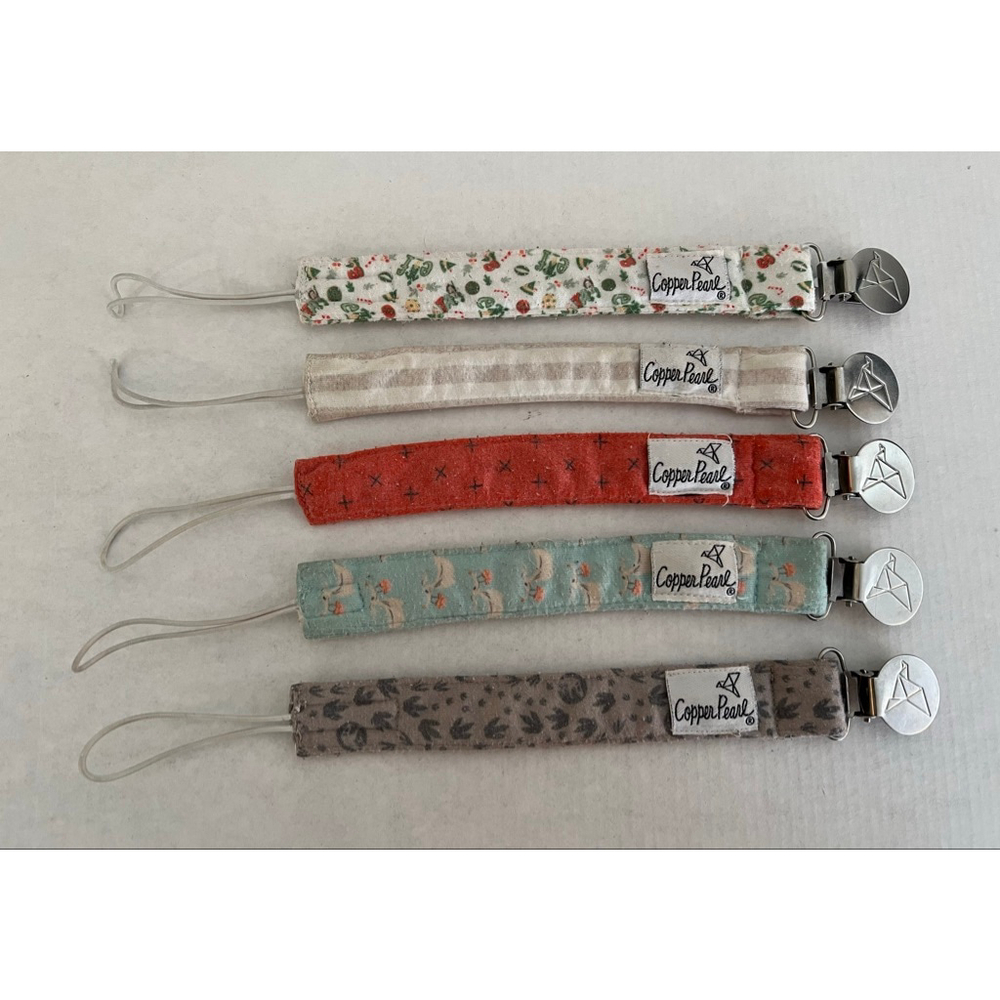 Lot of 5 Baby Copper Pearl Multi-color Pacifier Clips One Size Preowned